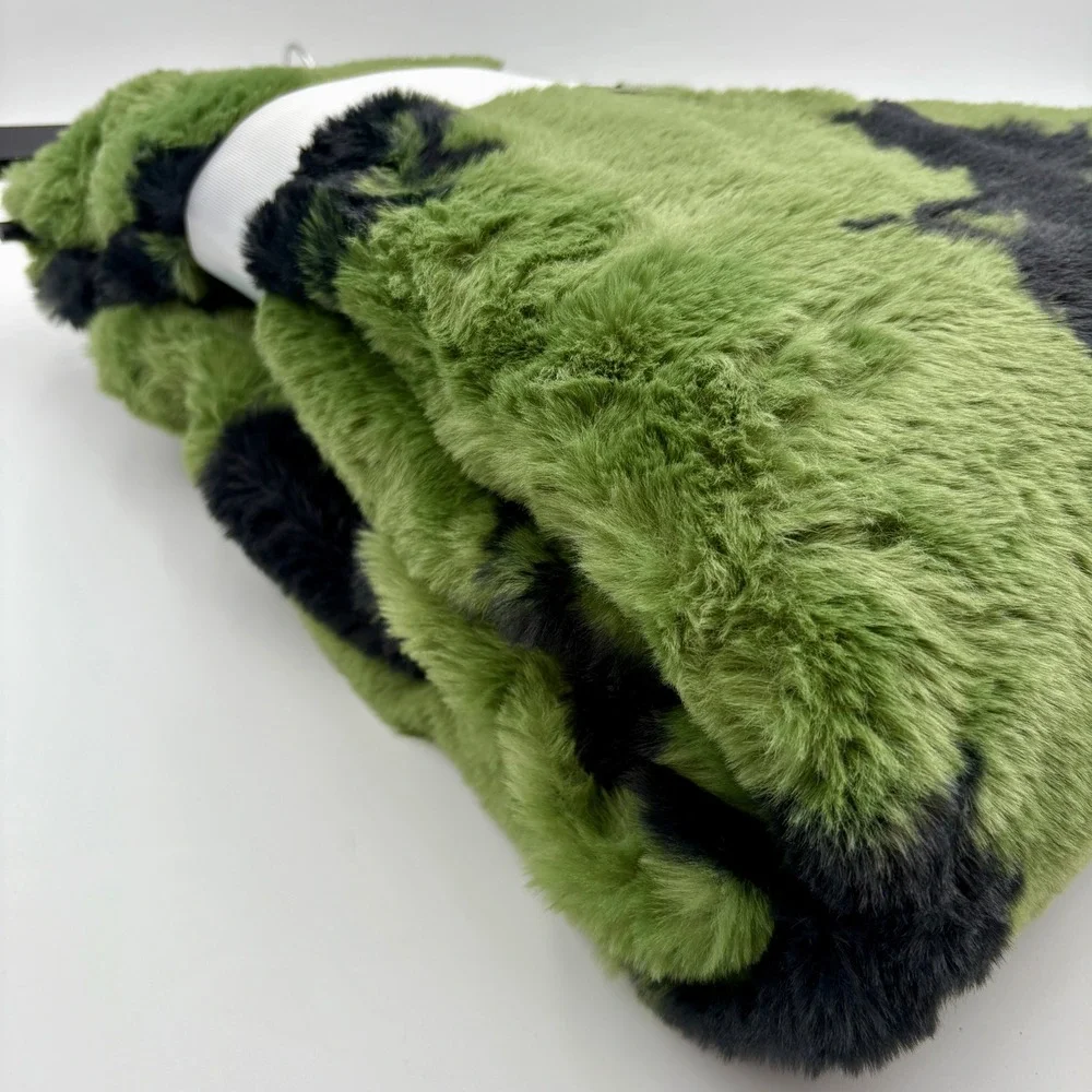 Faux‎ Fur Throw Blanket Green Black Wicked Witch Halloween 50 x 70 in